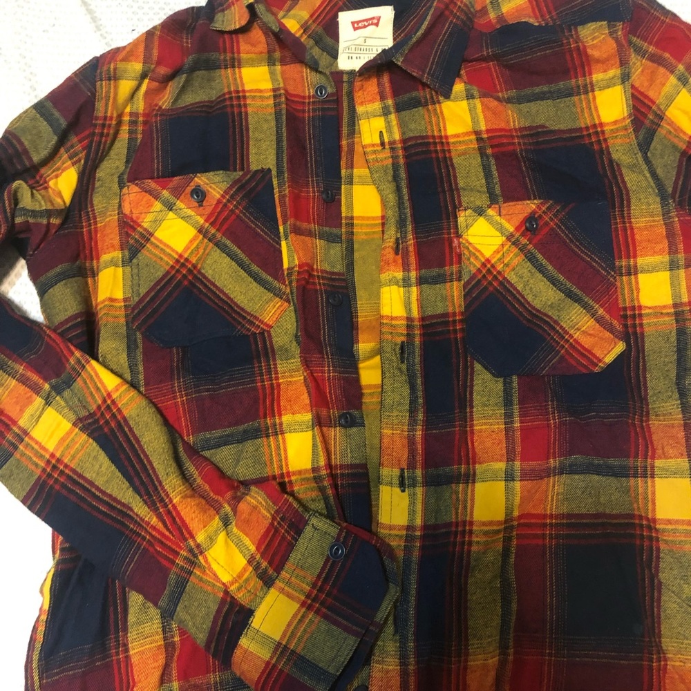 Levis plaid mans button up size small